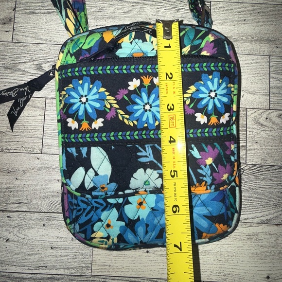 Vera Bradley Floral Crossbody with adjustable strap - Picture 12 of 14